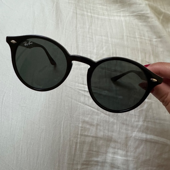 Ray-Ban RB2180 Round Sunglasses - Picture 2 of 4